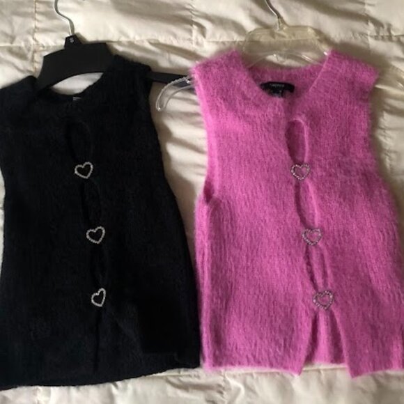2PC Fuzzy Knit Black Pink Sweater Vest Keyhole Top Rhinestone Heart Forever 21 - Picture 1 of 10